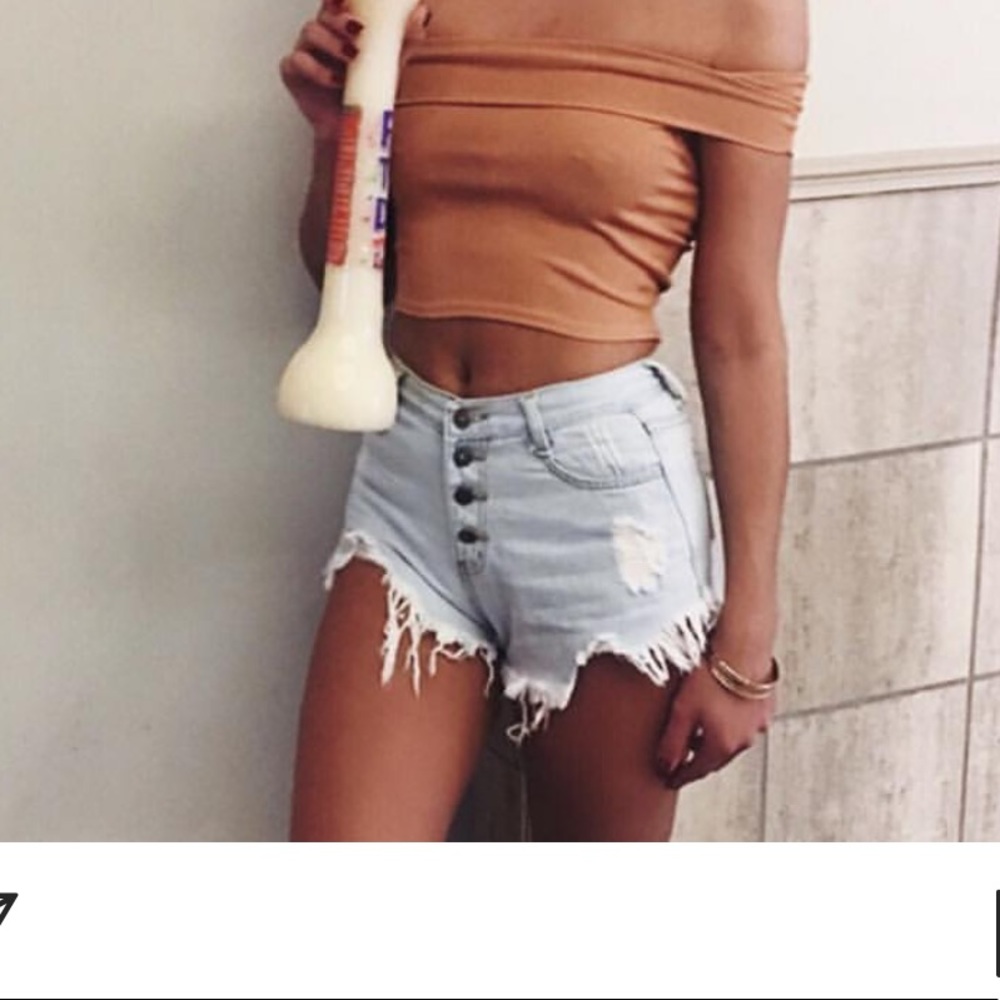 New light wash high waist shorts! 26”!